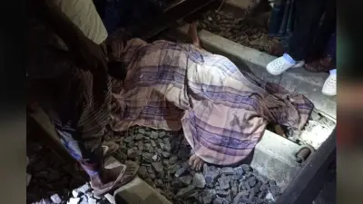 ট্রেনের সামনে ঝাঁপ ও ব্যবসায়ী হত্যা: পূর্ব শত্রুতার জেরে যুবক কুপিয়ে নিহত