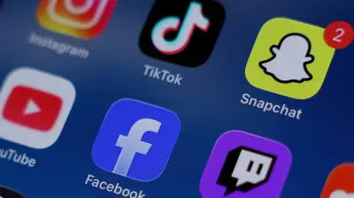 যুক্তরাজ্যে সামাজিক যোগাযোগমাধ্যমে সক্রিয়তা কমছে, এআই ব্যবহার বাড়ছে