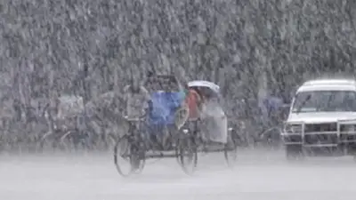 বৃষ্টিবলয় 'গর্জন' আসছে, ইরান-ইসরায়েল উত্তেজনা ও স্বাস্থ্যঝুঁকিতে বাংলাদেশ