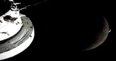 চাঁদের অন্ধকার পিঠে ৪০ মিনিটের নীরবতা: আর্টেমিস-২ মিশনের ঐতিহাসিক মুহূর্ত