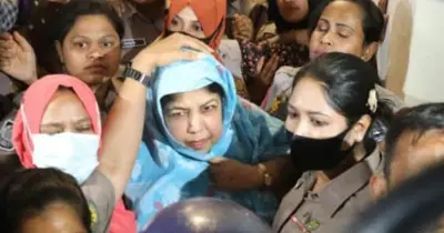 শিরীন শারমিনকে কারাগারে পাঠানোর আদেশ, আদালতে হুড়োহুড়িতে পড়ে যান সাবেক স্পিকার