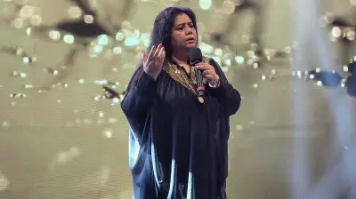 বগুড়ায় টিএমএসএস চ্যানেল আই মিউজিক অ্যাওয়ার্ডসের ২০তম আসর: রুনা লায়লা-সাবিনা ইয়াসমিনের মঞ্চে উপস্থিতি