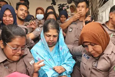 বাংলাদেশে অনলাইন শিক্ষার নতুন অধ্যায়: প্রযুক্তির মাধ্যমে শিক্ষার প্রসার