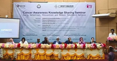 ক্যান্সার প্রতিরোধে সচেতনতা ও প্রাথমিক শনাক্তকরণের গুরুত্ব তুলে ধরলেন বিশেষজ্ঞরা