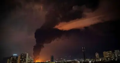 ট্রাম্পের ঘোষণা: ইরান হরমুজ প্রণালি খুললে দুই সপ্তাহের যুদ্ধবিরতি