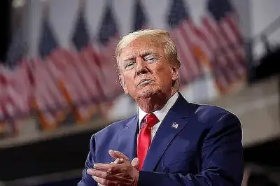 ইরানে হামলা: দুই সপ্তাহ স্থগিত করলেন ট্রাম্প, যুক্তরাষ্ট্রের সিদ্ধান্তে উত্তেজনা