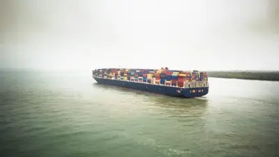 প্রধানমন্ত্রীর ঘোষণা: প্রাথমিকের ২ লাখ শিক্ষার্থীর জন্য বিনামূল্যে স্কুল ড্রেস