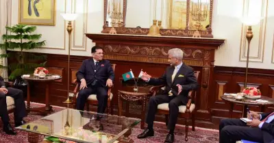 দ্বিপাক্ষিক সম্পর্ক শক্তিশালী করতে বাংলাদেশ ও ভারতের পররাষ্ট্রমন্ত্রীদের বৈঠক