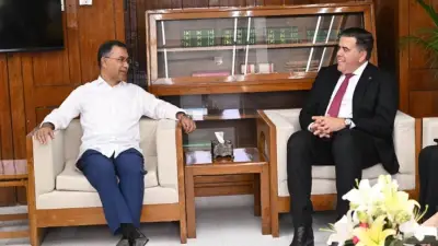 প্রধানমন্ত্রীর বৈঠক, মাদক গ্রেপ্তার, আইন পাস ও নববর্ষ প্রস্তুতি: আজকের শীর্ষ সংবাদ