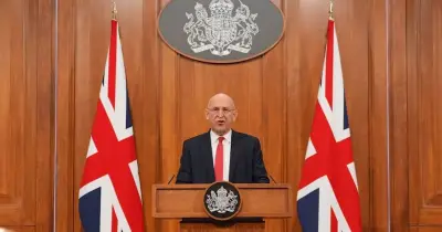 যুক্তরাজ্যের জলসীমায় রুশ সাবমেরিন তৎপরতা: প্রতিরক্ষামন্ত্রী জন হিলি জানালেন প্রতিহতের বিস্তারিত