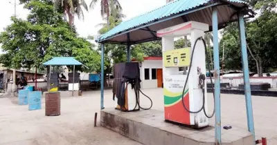 নারায়ণগঞ্জে অননুমোদিত ডিলারের কাছ থেকে ৪৫০০ লিটার পেট্রোল জব্দ