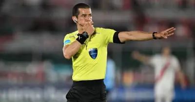 ফিফা বিশ্বকাপের জন্য ৫২ জন রেফারি ঘোষণা, ছয় নারী রেফারিও রয়েছেন তালিকায়