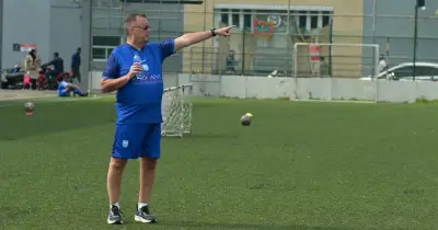 সাফ অনূর্ধ্ব-২০ চ্যাম্পিয়ন হওয়ার পরও মার্ক কক্সকে বিদায়, বাফুফে নতুন কোচ খোঁজা