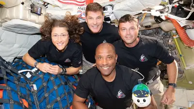 বাংলাদেশে ফ্যাশন শিল্পের নতুন সম্ভাবনা: স্থানীয় ডিজাইনারদের উত্থান