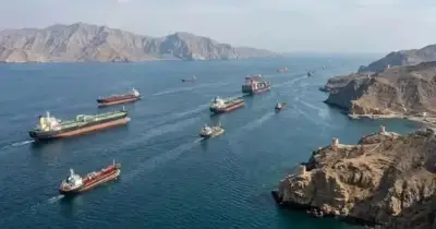 হরমুজ প্রণালিতে মাইন অপসারণে ইরানের সংকট: মার্কিন কর্মকর্তাদের দাবি