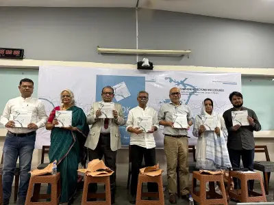 মোহাম্মদপুরের বছিলা নিয়ে গবেষণাধর্মী বইয়ের মোড়ক উন্মোচন: নদী-খালঘেঁষা জীবনযাপনের বিশ্লেষণ