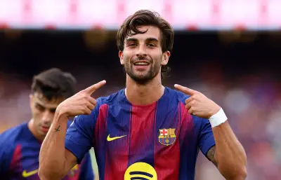 বার্সেলোনার জয়ে জোড়া গোল ফেরান তোরেসের, বায়ার্নের গোলের নতুন রেকর্ড