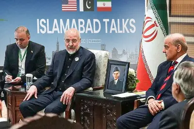 বিশ্বের সবচেয়ে বড় সৌর বিদ্যুৎ কেন্দ্র চালু করেছে চীন, পরিবেশ বাঁচাতে নতুন মাইলফলক