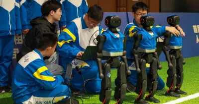 বেইজিংয়ে শুরু হলো প্রথম হিউম্যানয়েড রোবট ফুটবল টুর্নামেন্ট, অংশ নিচ্ছে শিক্ষার্থীরা