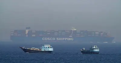 ইরানের ওপর মার্কিন নৌ-অবরোধে হরমুজ প্রণালিতে জাহাজের শনাক্তকরণ সংকেত লুকানোর প্রবণতা