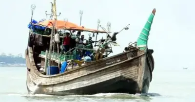 বঙ্গোপসাগরে ৫৮ দিনের মৎস্য আহরণ নিষেধাজ্ঞা জারি, ভোলায় ৬৪ হাজার জেলেকে খাদ্য সহায়তা