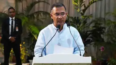 স্বাধীনতা পুরস্কার প্রদান ও আন্তর্জাতিক সংকটে প্রধানমন্ত্রীর ভূমিকা