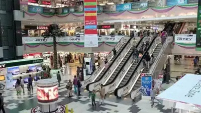 রাজধানীর বাজার বন্ধ, প্রধানমন্ত্রীর পুরস্কার প্রদান ও আন্তর্জাতিক সংকটে জ্বালানি প্রভাব