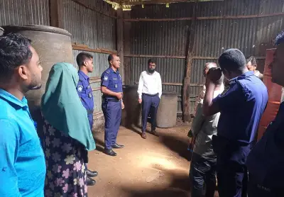 নেত্রকোনায় অবৈধ ডিজেল মজুত: ৩ হাজার ১০০ লিটার জব্দ, ব্যবসায়ীদের ৪০ হাজার টাকা জরিমানা