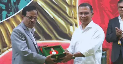 স্বাধীনতা পুরস্কার পেলেন হানিফ সংকেতসহ ১৪ ব্যক্তি ও পাঁচ প্রতিষ্ঠান