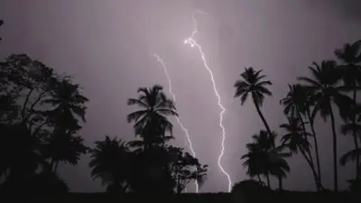 চুয়াডাঙ্গায় বজ্রপাতে স্কুলছাত্রসহ দুইজনের মৃত্যু, যশোরে কালবৈশাখীতে একজনের প্রাণহানি