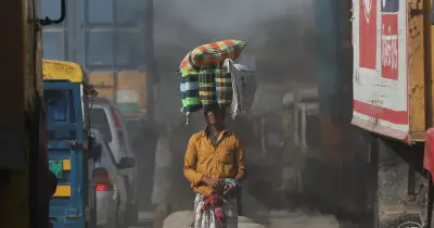বিশ্বের সবচেয়ে দূষিত শহরের তালিকায় ঢাকা পঞ্চম স্থানে, এয়ার কোয়ালিটি ইনডেক্স ১৭১