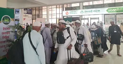 হজযাত্রা শুরু: শুক্রবার রাত ১২টা ২০ মিনিটে প্রথম ফ্লাইট, প্রধানমন্ত্রীর উদ্বোধন