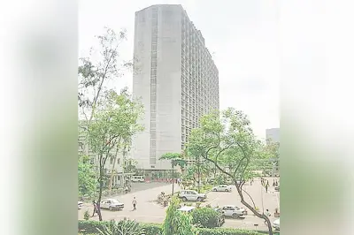 সচিবালয়ে ২১ তলা ভবন নির্মাণ: অপচয় নাকি প্রয়োজন?
