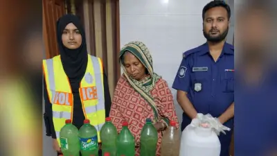 বিপুল চোলাই মদসহ গ্রেপ্তার নারী, ভারত থেকে আসছে ৫ হাজার টন ডিজেল, সমুদ্রে নিখোঁজ ৯০০ রোহিঙ্গা
