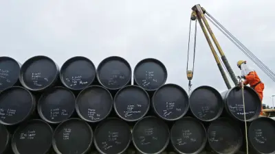 বাংলাদেশি হজযাত্রী, তেল সরবরাহ ও স্থানীয় সংবাদ: এক নজরে গুরুত্বপূর্ণ ঘটনাবলি