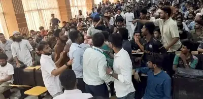 যবিপ্রবিতে উপাচার্যের মতবিনিময় সভায় ছাত্রদল-সমর্থিত ও সাধারণ শিক্ষার্থীদের হট্টগোল