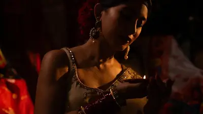 চা গরম প্রিমিয়ারে সাফা কবিরের গ্ল্যামারাস শাড়ির লুকে চোখ ধাঁধানো উপস্থিতি