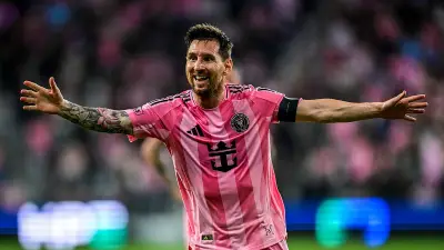 মেসির জোড়া গোলে ইন্টার মায়ামির জয়, নতুন কোচ হোয়োসের অভিষেক উজ্জ্বল