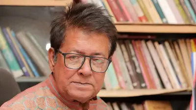 মামুনুর রশীদ: ভিউ বাণিজ্য ও রাজনৈতিক সংকোচনে শিল্পের সর্বনাশ