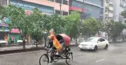 আবহাওয়া অধিদফতরের পূর্বাভাস: চার বিভাগে বজ্রবৃষ্টি, তাপপ্রবাহ অব্যাহত