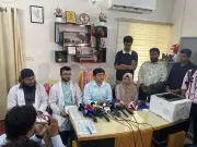 রাজশাহী মেডিকেলে ইন্টার্ন চিকিৎসকদের কর্মবিরতি প্রত্যাহার, নিরাপত্তা ও চিকিৎসক সংকটের দাবিতে সমঝোতা