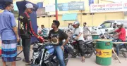 রাজশাহীতে জ্বালানি সরবরাহ বাড়ায় কমেছে ক্রেতাদের দীর্ঘ লাইন, স্বস্তি ফিরছে