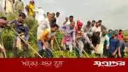 কোটালীপাড়ায় খালের কচুরিপানা পরিষ্কার করলেন এমপি জিলানী