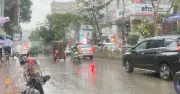ঢাকাসহ দেশের বিভিন্ন স্থানে বৃষ্টিপাত, স্বস্তি ফিরেছে নগরজীবনে