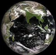 রসকসমসের স্যাটেলাইট ছবিতে দক্ষিণ এশিয়ার রহস্যময় সবুজ আভা