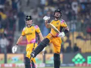 বাবরের সেঞ্চুরি: কোহলির সমানে পাকিস্তানের মাটিতে ৮ম টি-টোয়েন্টি সেঞ্চুরি