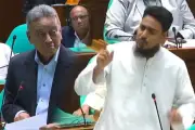 ঢাকায় বাসে আগুন দেওয়ার ঘটনায় গ্রেফতার ২