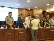 মিরপুরের হকারদের ডিজিটাল পরিচয়পত্র দিল ডিএনসিসি