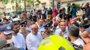 দুই মন্ত্রীর হস্তক্ষেপে তেজগাঁওয়ের শ্রমিক অবরোধ প্রত্যাহার, কুমিল্লায় যানজট ও আগুনের ঘটনা