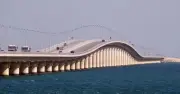 সৌদি আরব-বাহরাইন সংযোগকারী কিং ফাহদ সেতু পুনরায় চালু